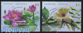 Flowers 2v, joint issue Vietnam
