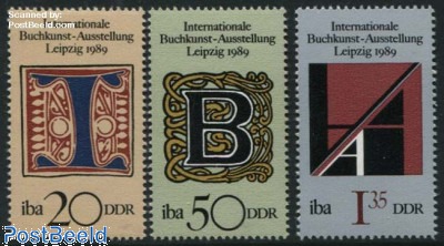 Timbre pour collectionneur Allemagne de l'Est - Année 1981 complète